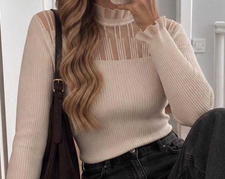 Pull Côtelé Orné de Dentelles Femme – Doux, Féminin & Écru Taille Unique